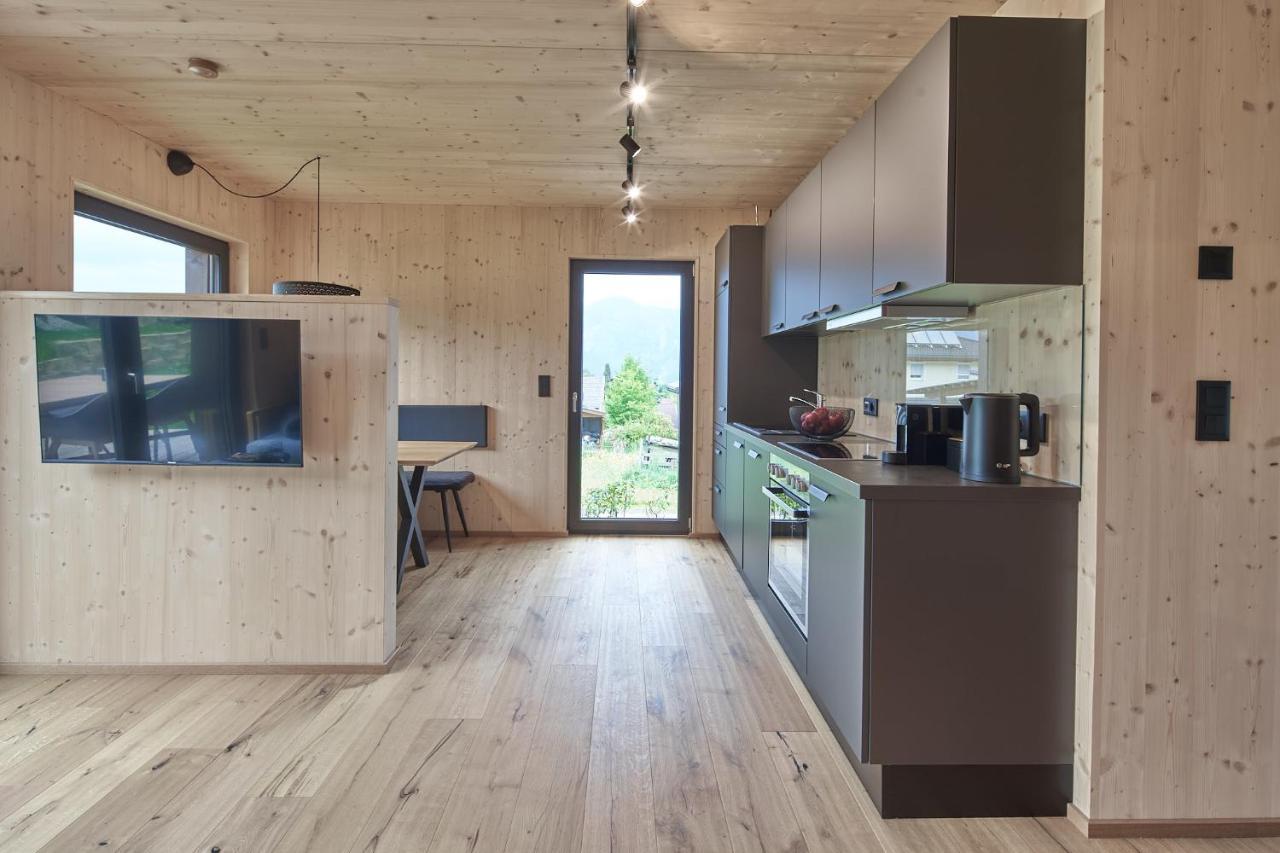 Black Forest Lodges - Gehobene Ferienwohnungen Mit Privatsaunas Tulfes Exterior photo